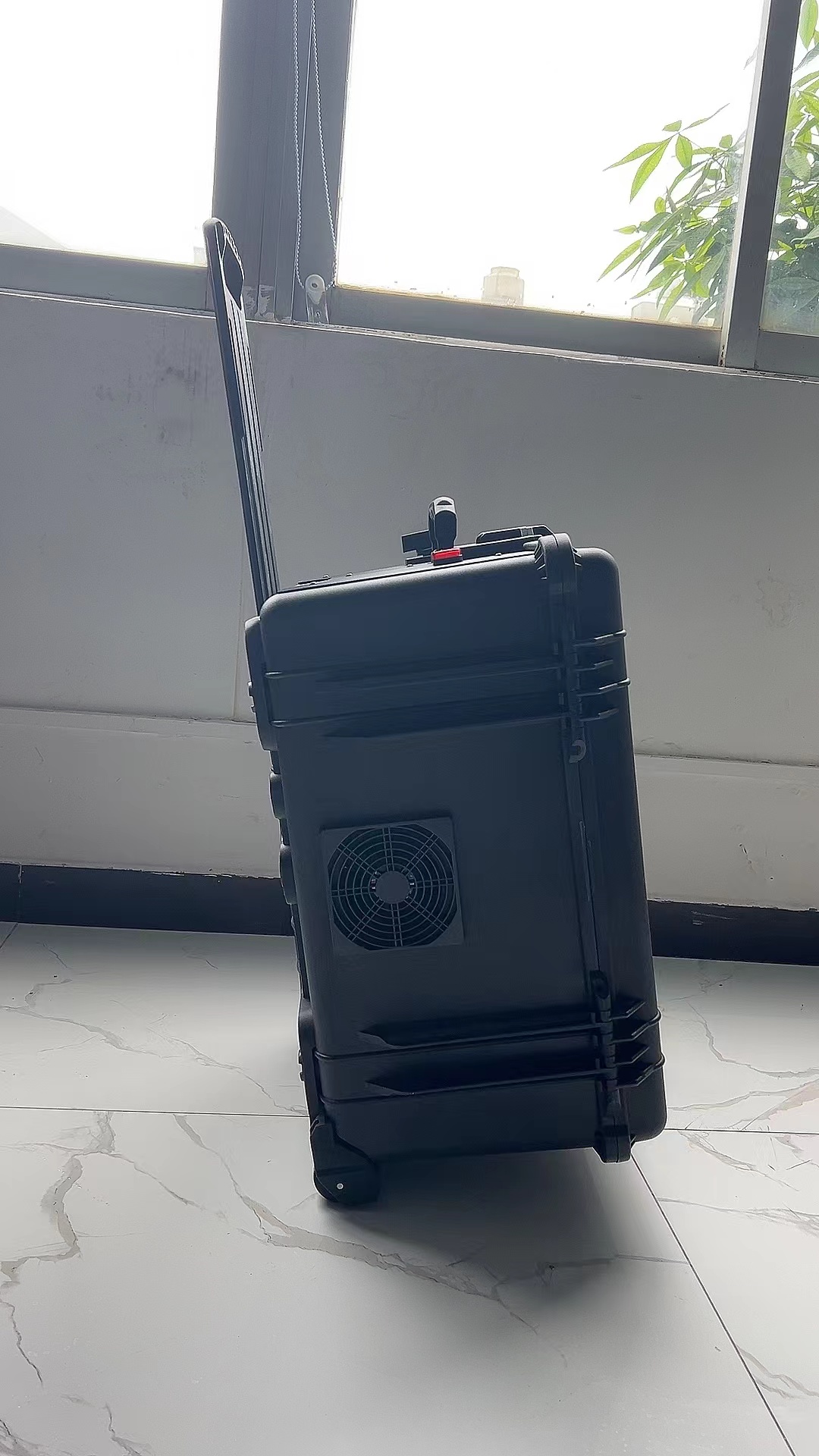 长征镇手拉箱型移动通信干扰器